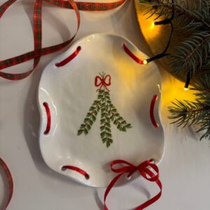 Fodros tálaló szalaggal