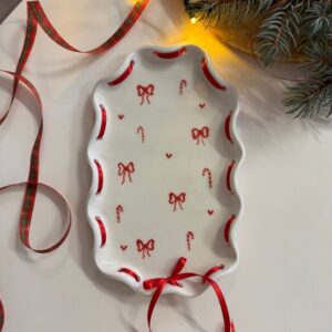 Fodros tálaló szalaggal