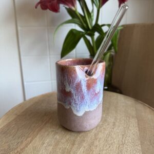 Szívószálas pohár