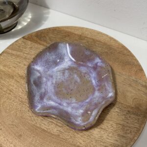 Magas tüzű fodros tál