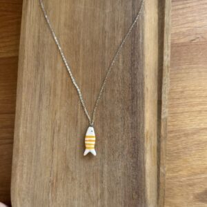 Sárga csíkos halas nyaklánc